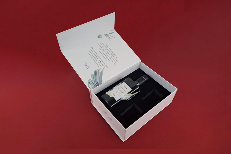 Magnetic Closure Boxes: Innovative Applications and Packaging Solutions 1 Magnetic Closure